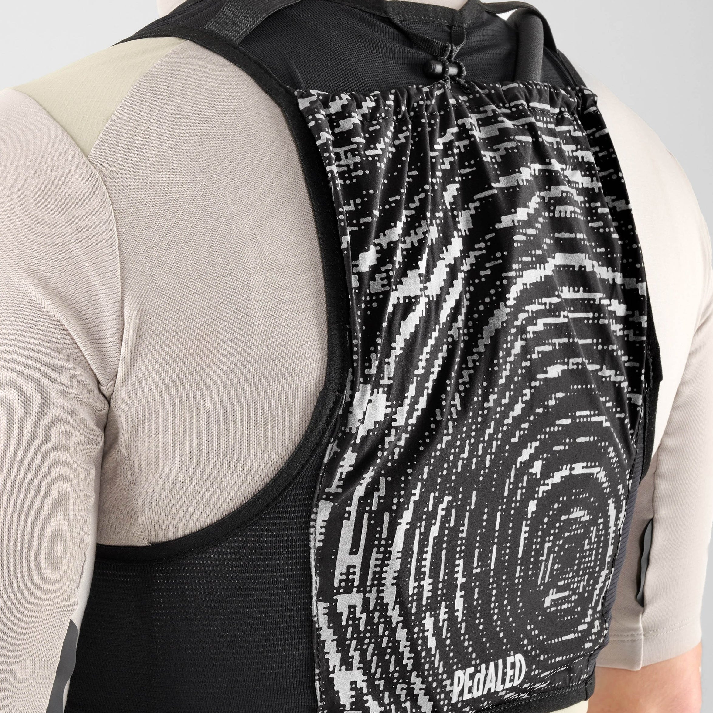 M's Odyssey Hydrovest - Image 10