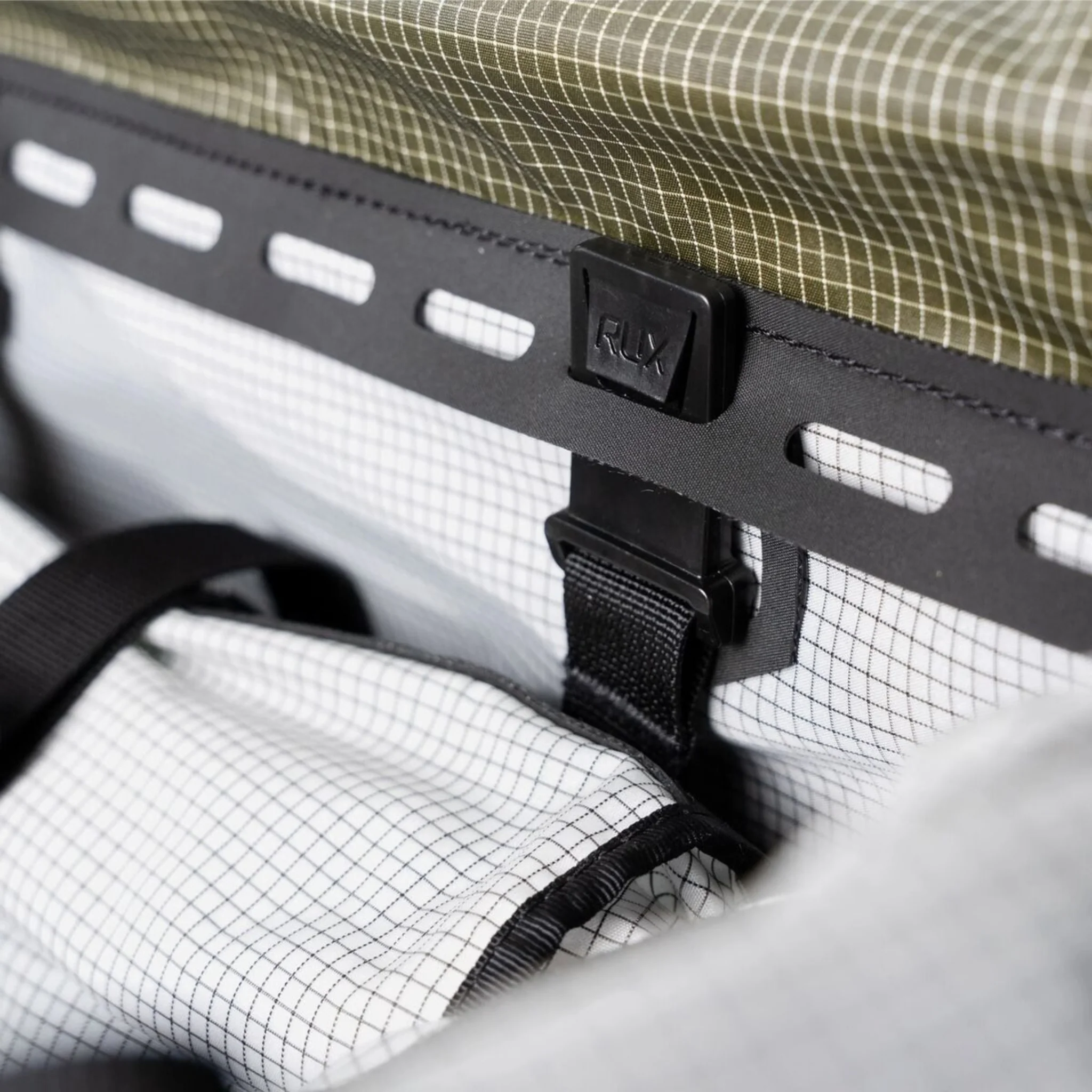 RUX Duffel Box 75L - Image 9