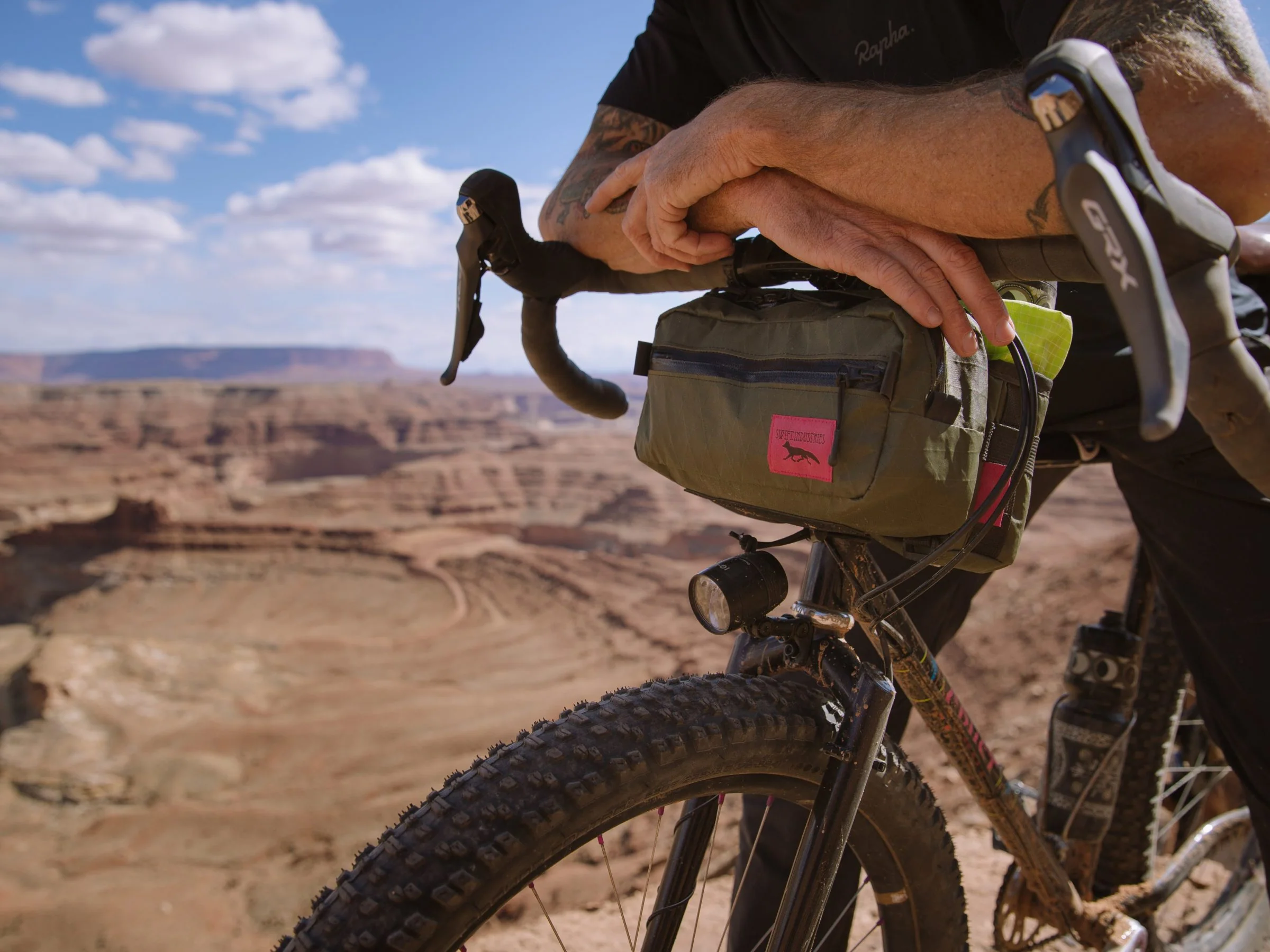 Kestrel Handlebar Bag - Image 10