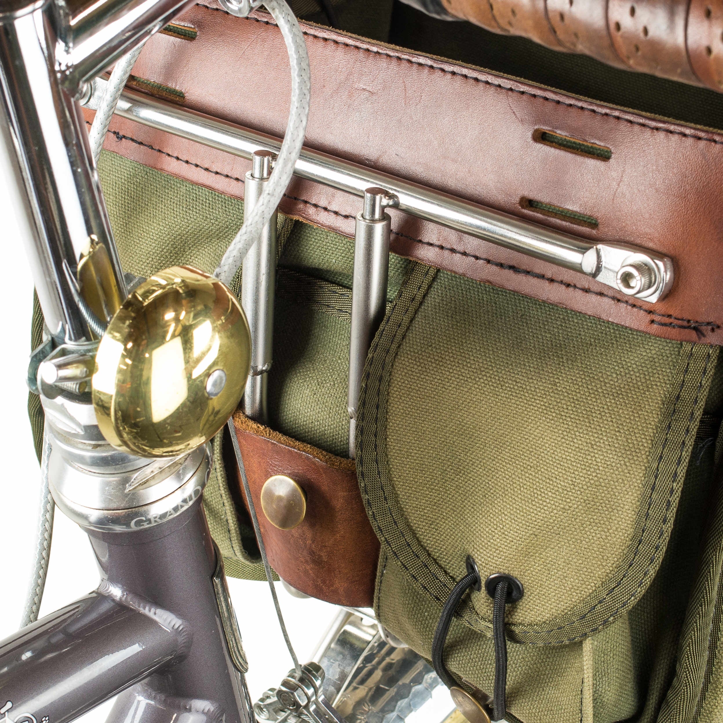 Randonneur Front Rack with Integrated Decaleur Cantilever - Image 3